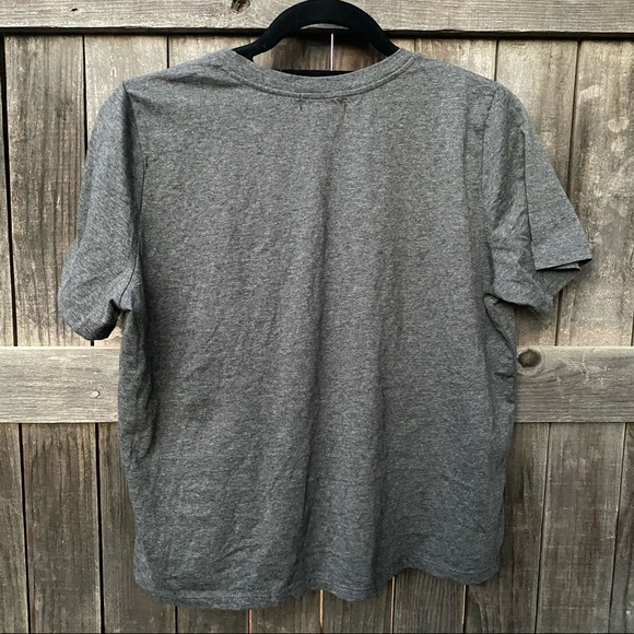 Popular Basics T-shirt - Picture 3 of 4